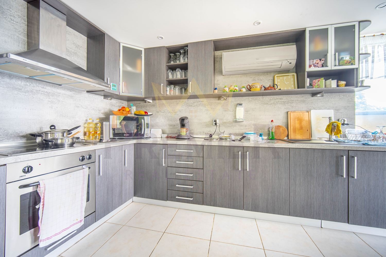 Продава КЪЩА, гр. Балчик, област Добрич, снимка 3 - Къщи - 56579619