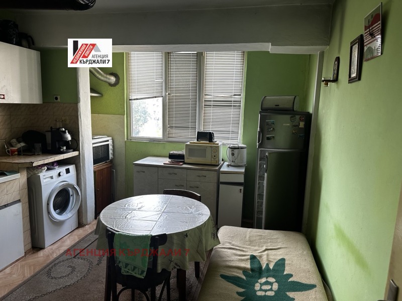 En venta  1 dormitorio Kardzhali , Vazrozhdentsi , 65 metros cuadrados | 17327264