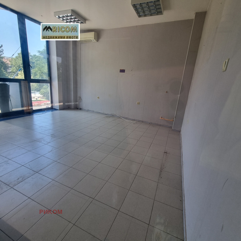 À venda  Escritório Pleven , Idealen centar , 33 m² | 71097012 - imagem [2]