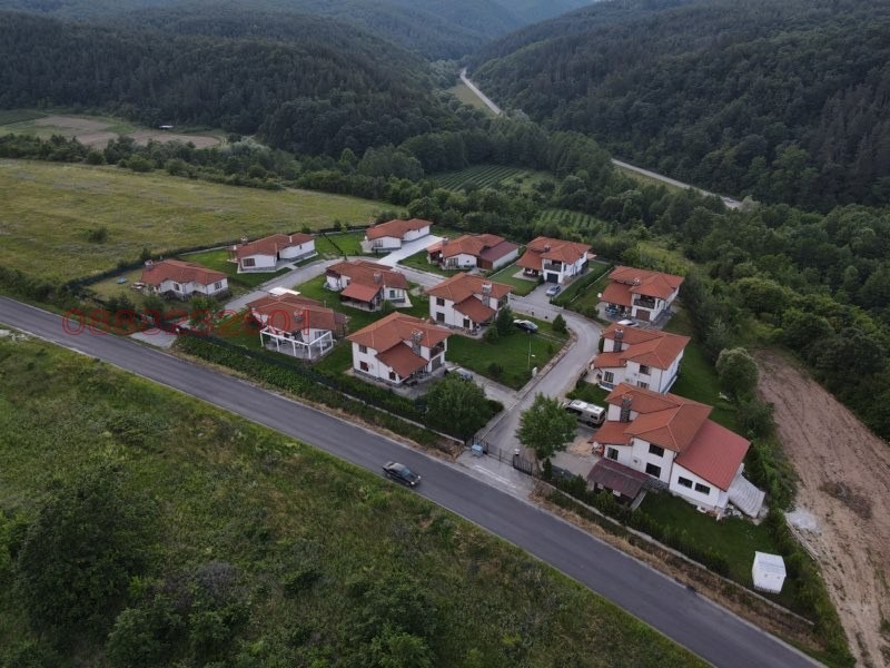 Te koop  Huis regio Sofia , Dolna banja , 220 m² | 22692542 - afbeelding [17]