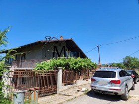 Maison Bobov dol, région Kyoustendil