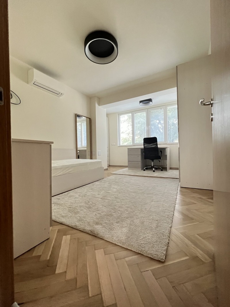 Продава  4-стаен град Плевен , Идеален център , 125 кв.м | 92925262 - изображение [16]