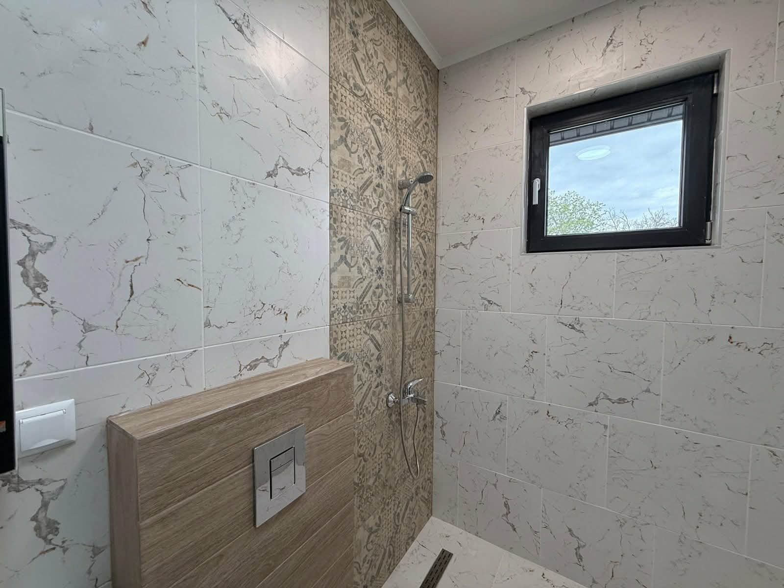 Продава КЪЩА, с. Оборище, област Варна, снимка 6 - Къщи - 55231497
