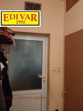 Ev Vladimirovo, bölge Dobriç 8