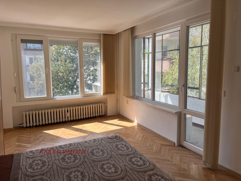 Продава  3-стаен град София , Център , 145 кв.м | 57419737