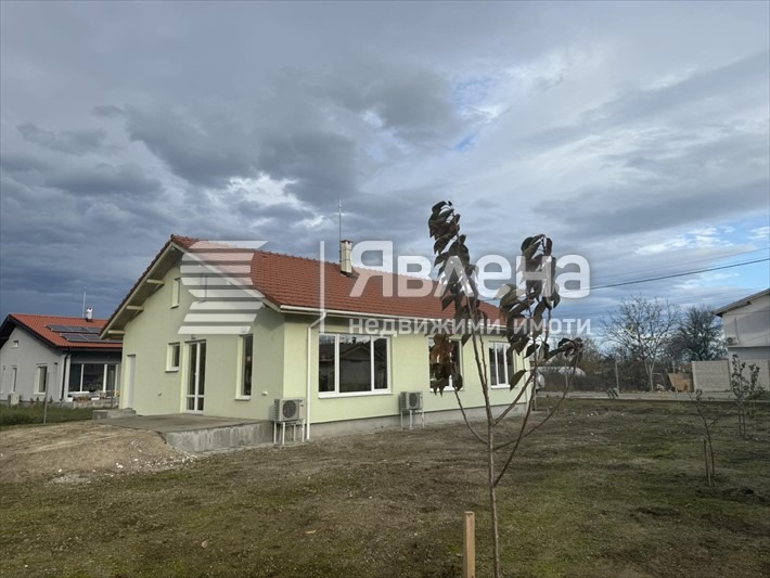 Продава КЪЩА, с. Граф Игнатиево, област Пловдив, снимка 7 - Къщи - 55336689