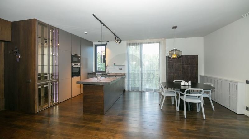 Продава 3-СТАЕН, гр. София, Изгрев, снимка 2 - Апартаменти - 52870222