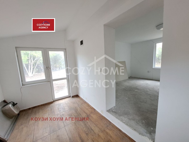 Продава КЪЩА, гр. Божурище, област София област, снимка 2 - Къщи - 53462958