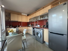 2 chambres HEI, Varna