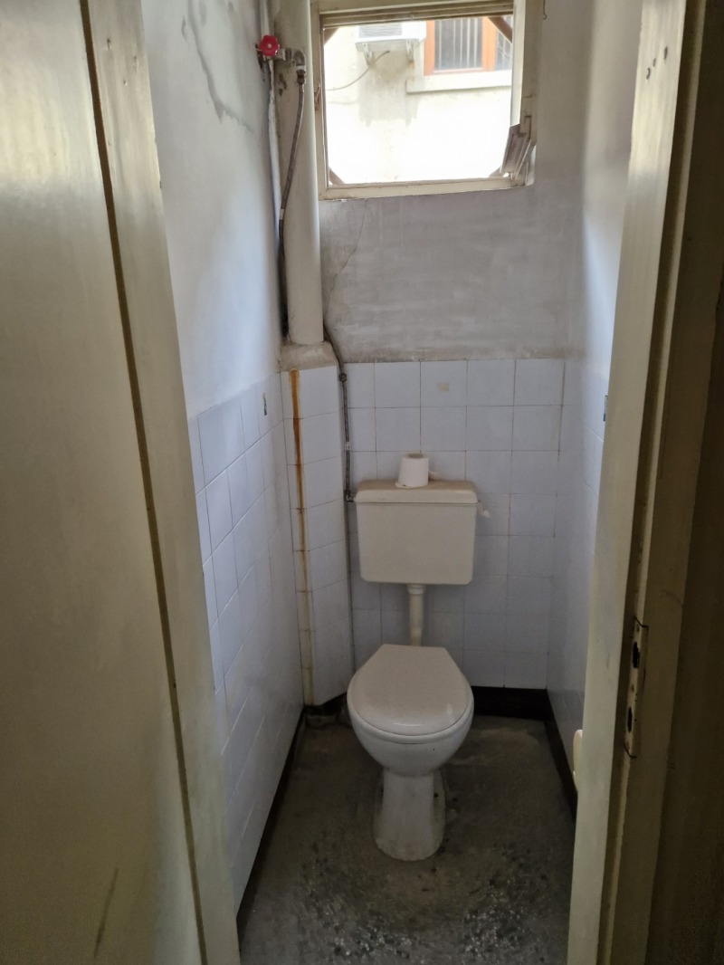 Myytävänä  3+ makuuhuone Plovdiv , Vastanitšeski , 182 neliömetriä | 31466917 - kuva [12]