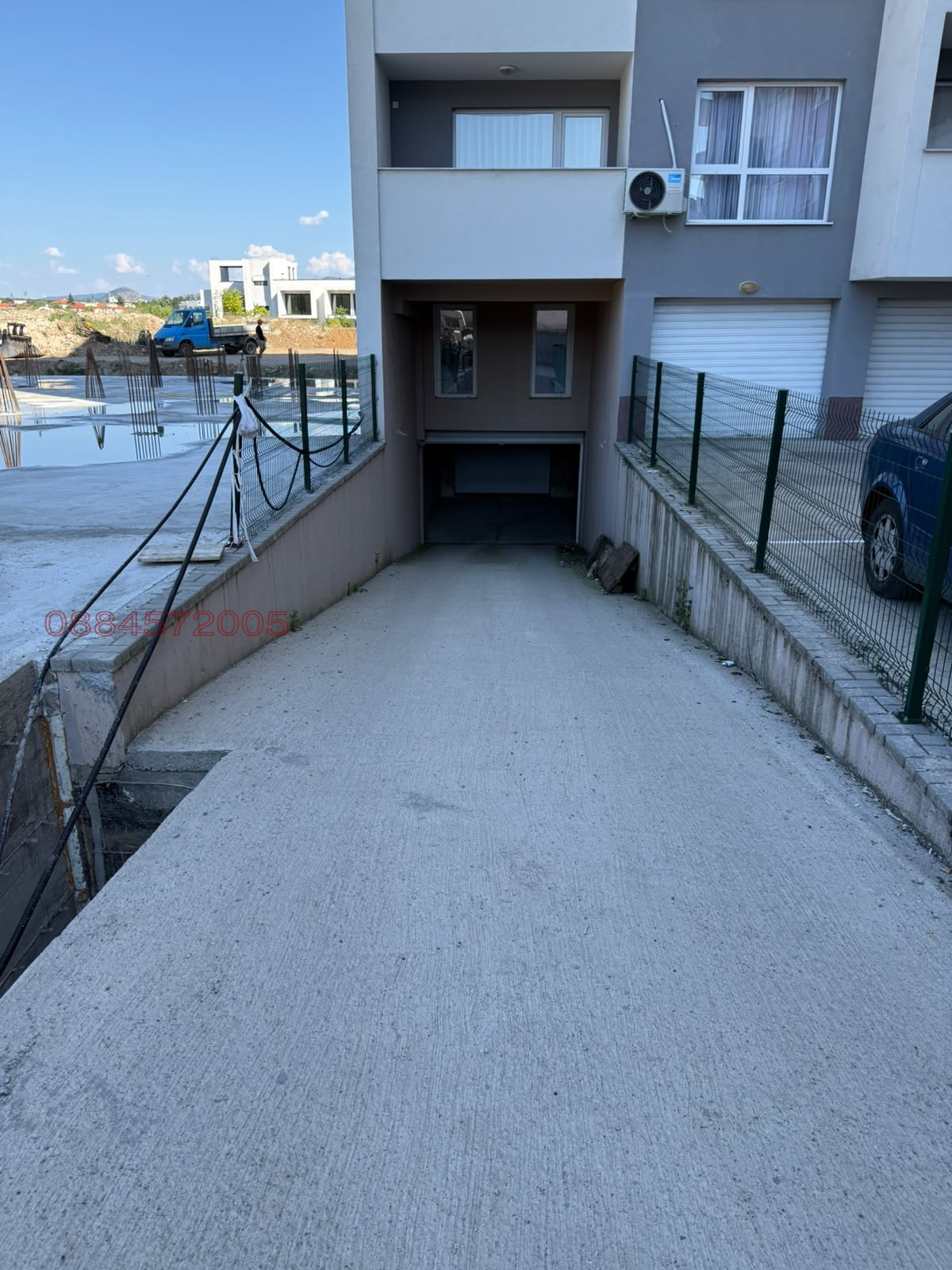 Продава ГАРАЖ, ПАРКОМЯСТО, гр. Кърджали, Възрожденци, снимка 4 - Гаражи и паркоместа - 55533459
