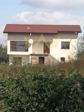Продава къща област Варна с. Зорница - [1] 