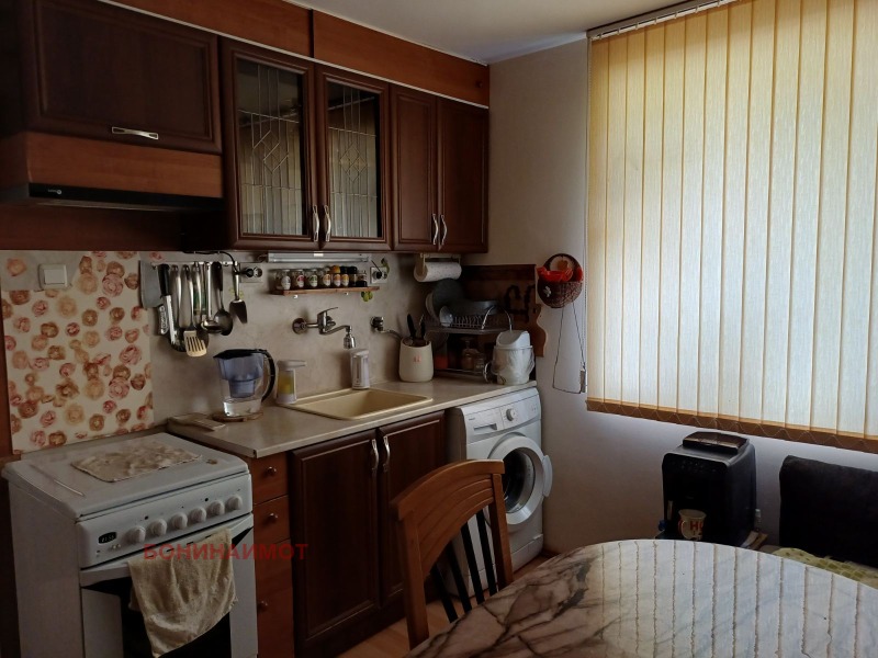 Продава ЕТАЖ ОТ КЪЩА, гр. Асеновград, област Пловдив, снимка 2 - Етаж от къща - 52667398