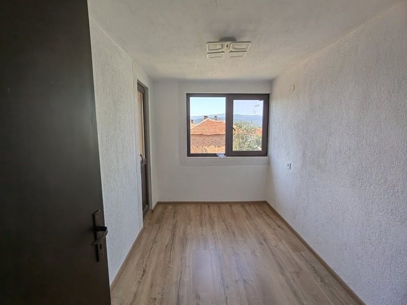 Продава  Къща област Пловдив , с. Кърнаре , 100 кв.м | 81165869 - изображение [9]
