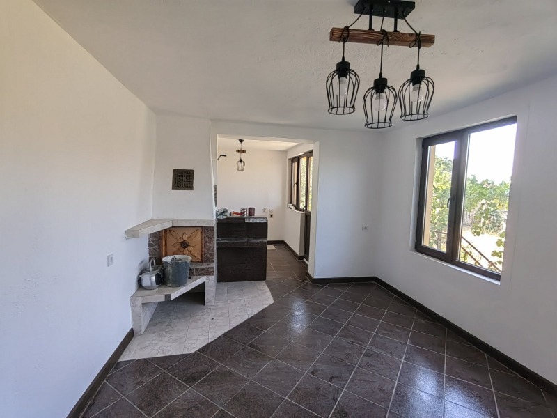Продава  Къща област Пловдив , с. Кърнаре , 100 кв.м | 81165869 - изображение [2]