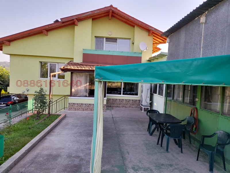 Продава КЪЩА, с. Големо Бучино, област Перник