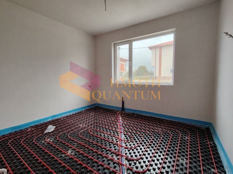 Продава КЪЩА, с. Приселци, област Варна, снимка 6 - Къщи - 52694985