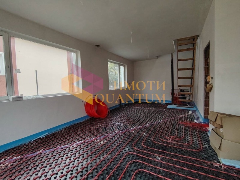 Продава КЪЩА, с. Приселци, област Варна, снимка 2 - Къщи - 52694985