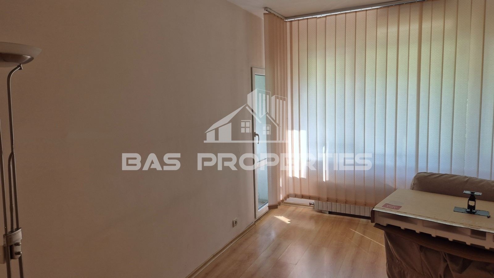 Продава 3-СТАЕН, гр. София, Толстой