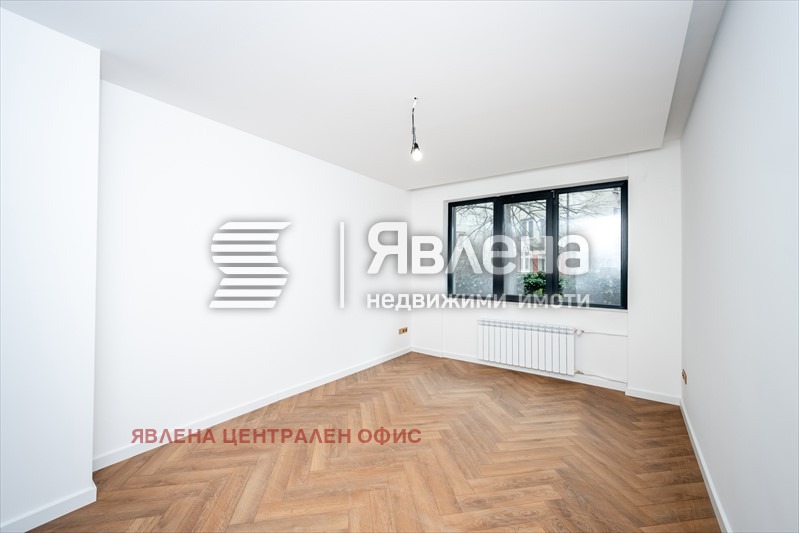 Продава 3-СТАЕН, гр. София, Център, снимка 3 - Апартаменти - 56089587