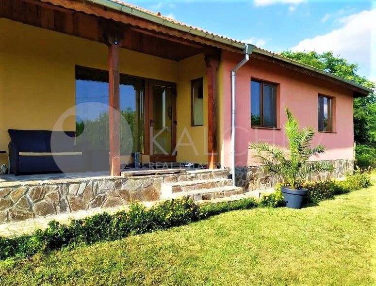 Продава КЪЩА, с. Долина, област Добрич