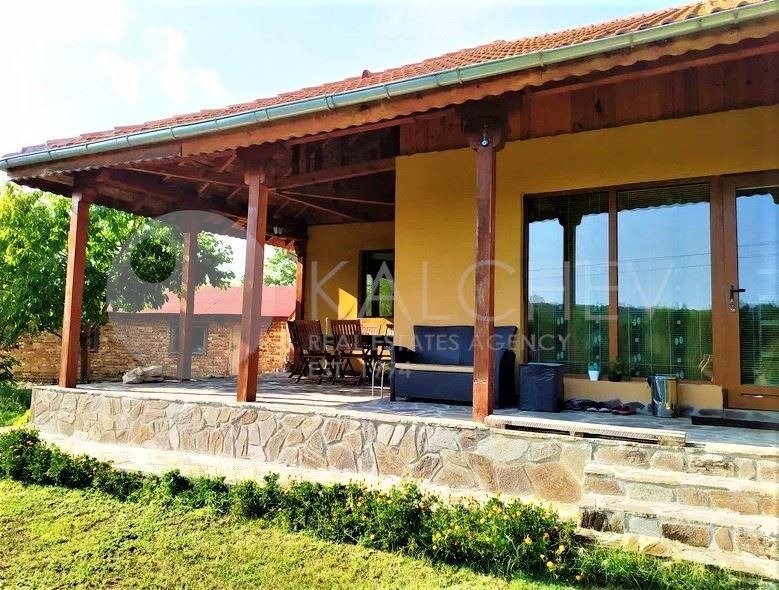 Продава КЪЩА, с. Долина, област Добрич, снимка 3 - Къщи - 54249945