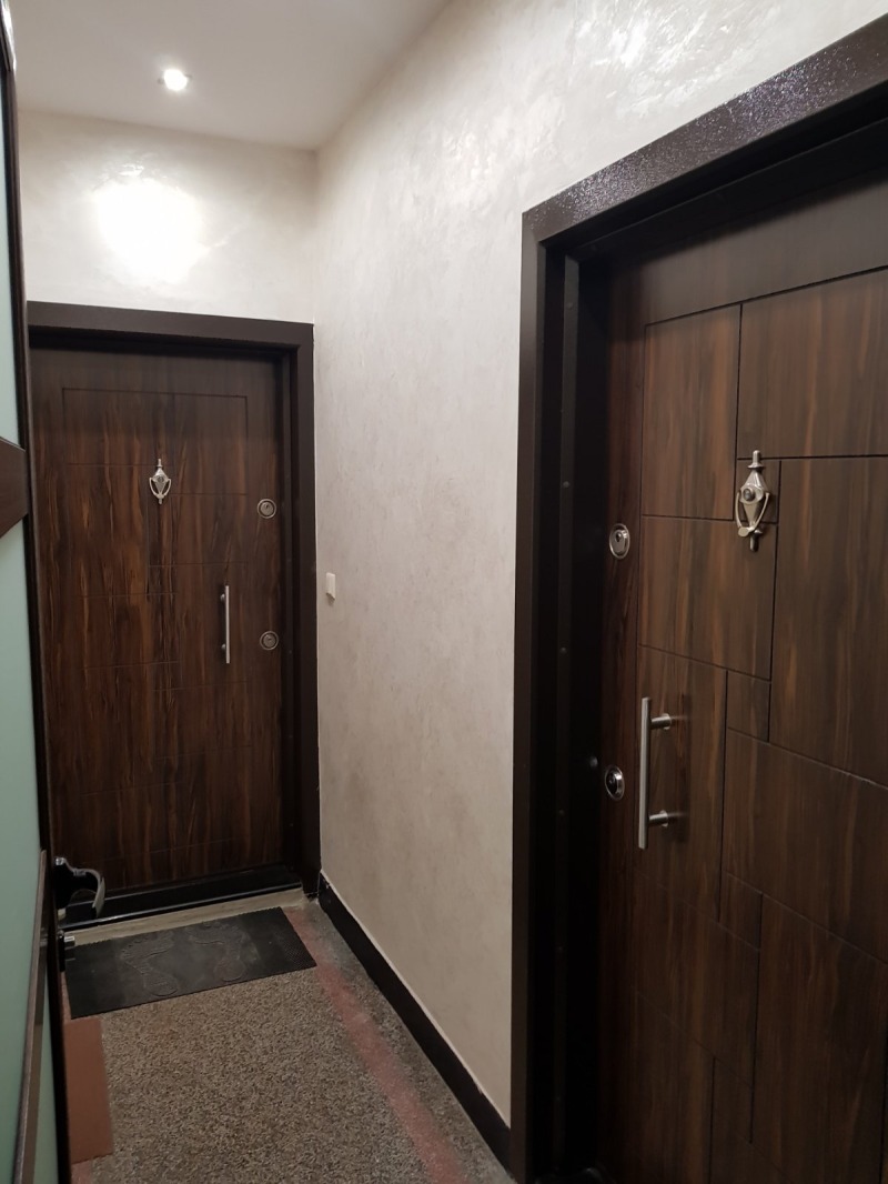 Продава МНОГОСТАЕН, гр. Бургас, Център, снимка 9 - Апартаменти - 52613117