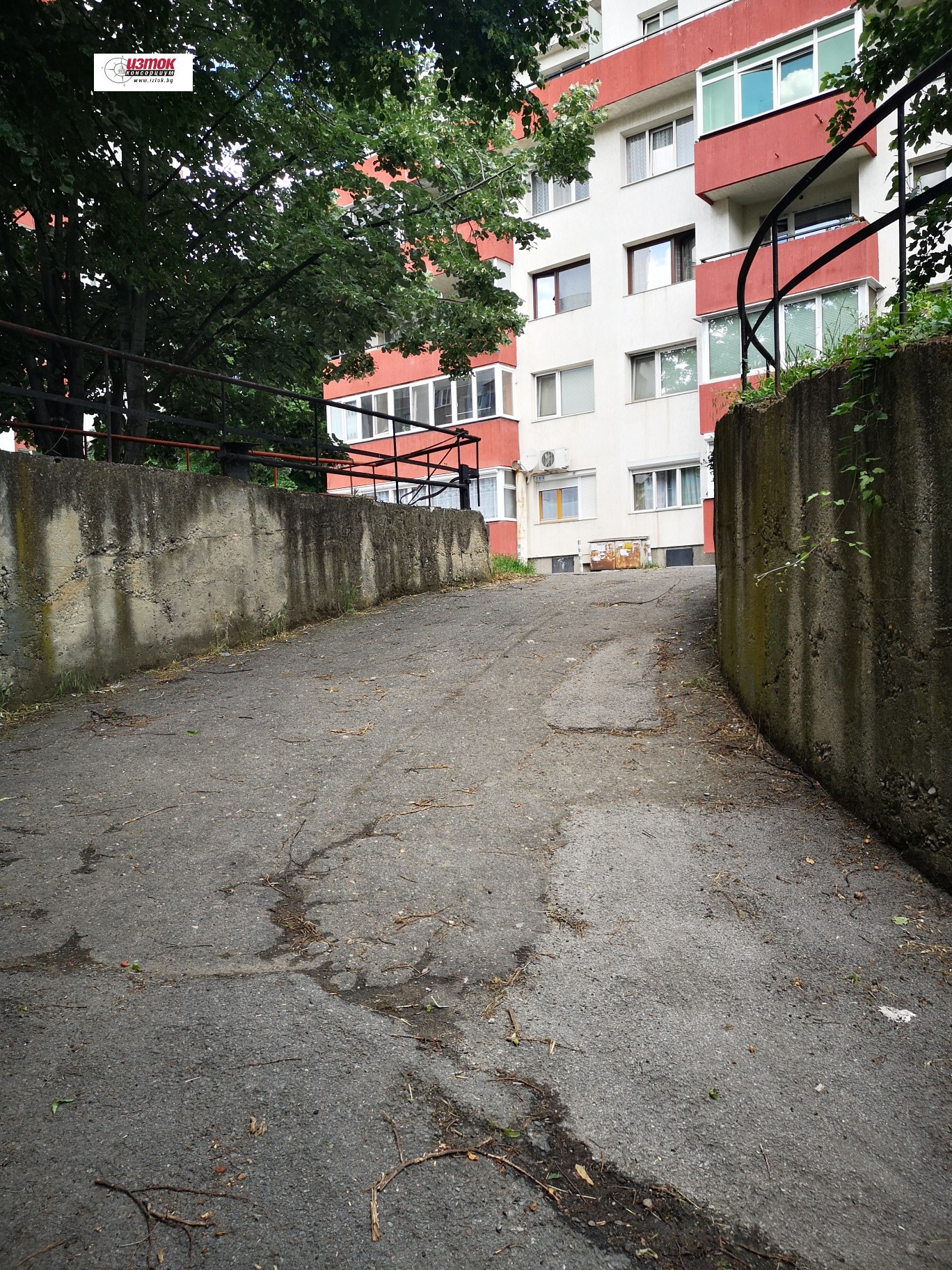 Продава ГАРАЖ, ПАРКОМЯСТО, гр. София, Медицинска академия, снимка 4 - Гаражи и паркоместа - 54920813