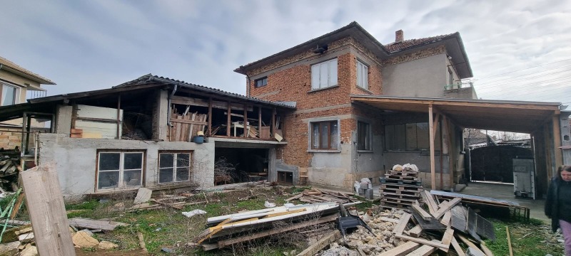 Продава КЪЩА в град Разград, Житница - 239 кв.м / 250 000 € » 488 957.50 лв., РОС -НЕДВИЖИМИ ИМОТИ