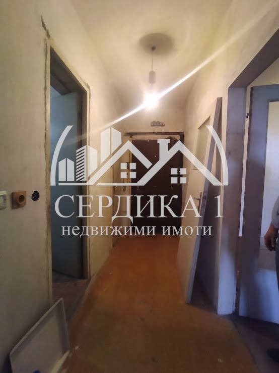 Продава 1-СТАЕН, гр. София, Люлин 4, снимка 5 - Aпартаменти - 47157217