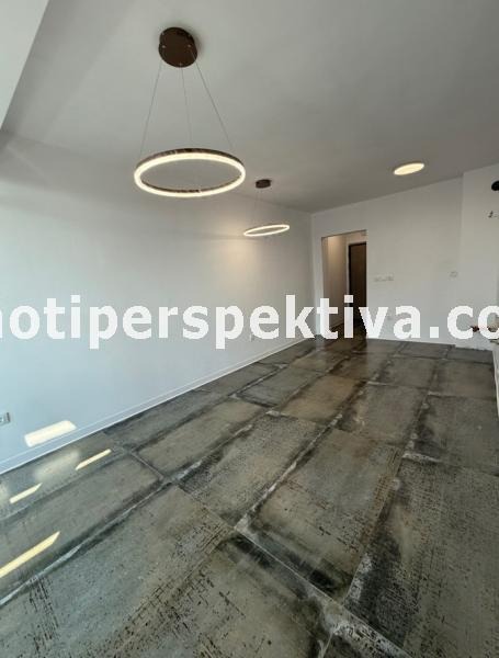 In vendita  Studio Plovdiv , Karshiiaka , 40 mq | 60367174