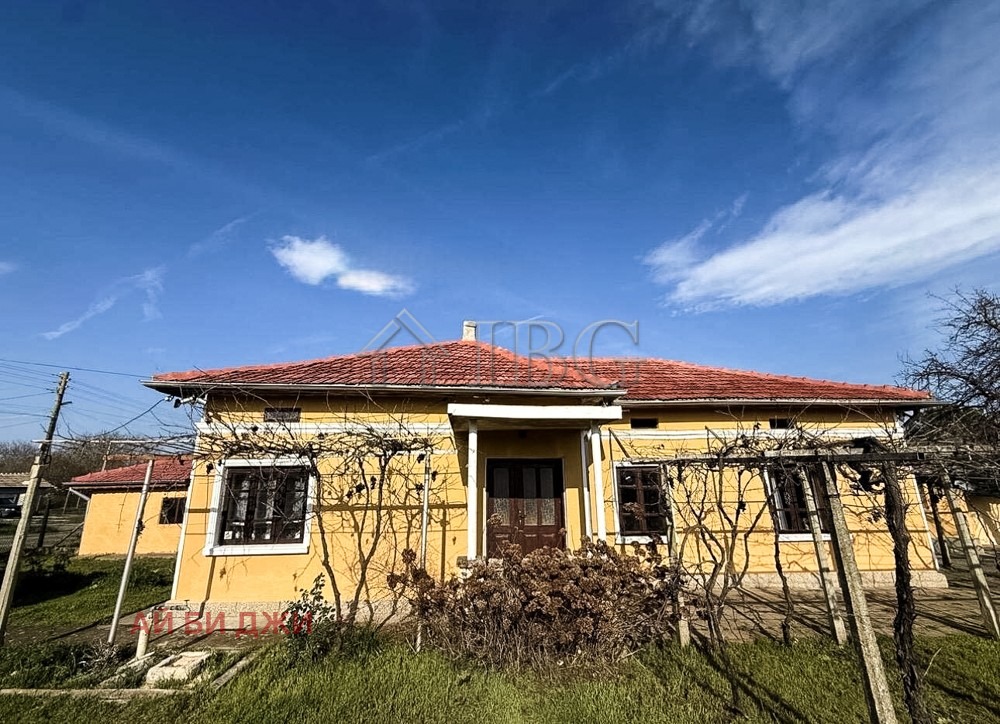Продава КЪЩА, гр. Генерал Тошево, област Добрич, снимка 3 - Къщи - 56377709