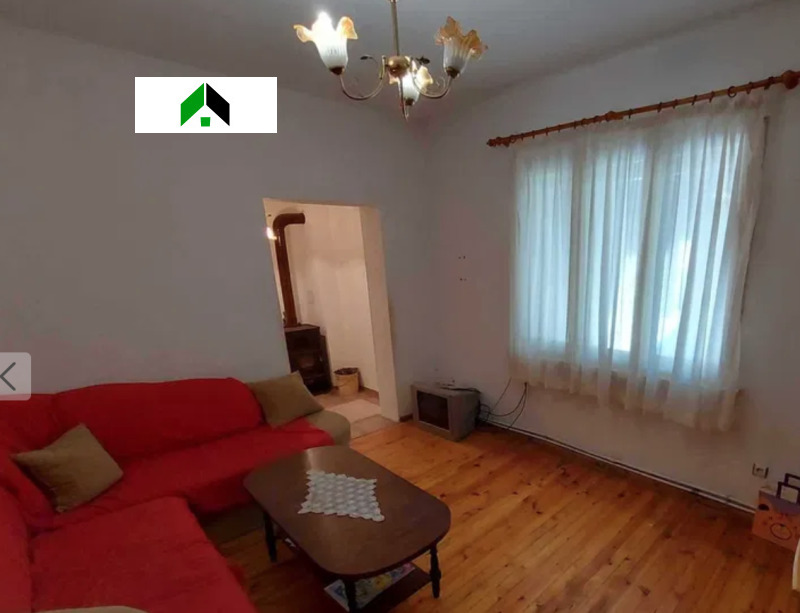 Продава  2-стаен област Шумен , гр. Нови пазар , 58 кв.м | 71384414