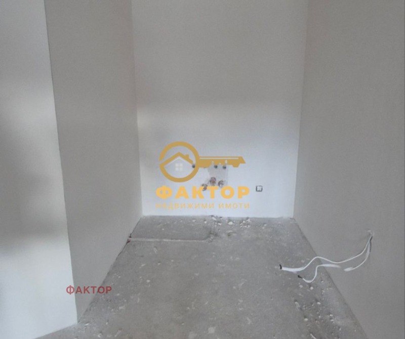 Продава 3-СТАЕН, гр. Пловдив, Център, снимка 2 - Апартаменти - 52481786