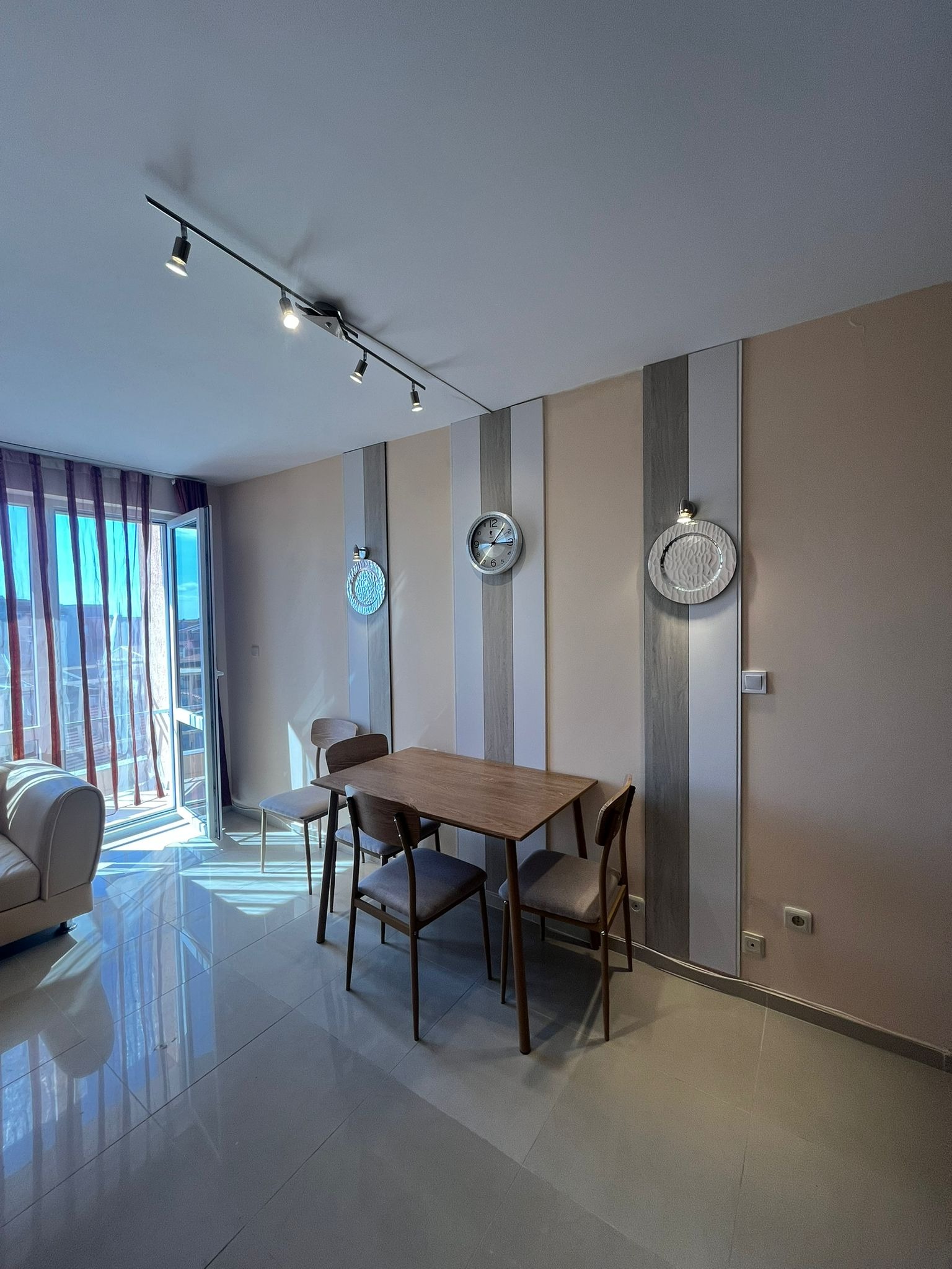 Продава 2-СТАЕН, гр. Поморие, област Бургас, снимка 2 - Апартаменти - 53822270