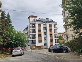 1 dormitorio Shirok tsentar, Pleven 1