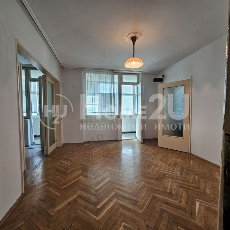 Продава  4-стаен град Варна , ВИНС-Червен площад , 130 кв.м | 54580028
