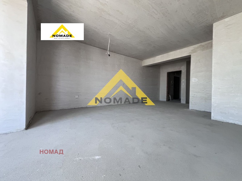 Myytävänä  2 makuuhuonetta Plovdiv , Gagarin , 120 neliömetriä | 56968030