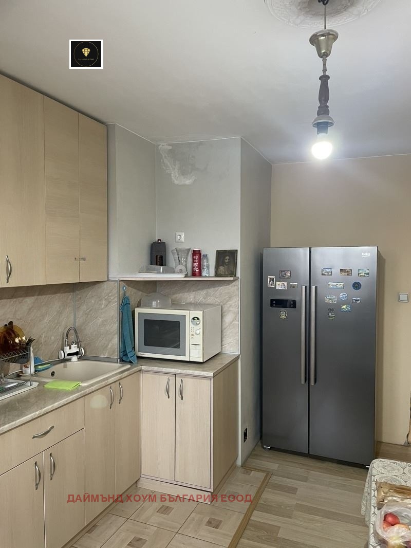 Te koop  3 slaapkamers Plovdiv , Izgrev , 110 m² | 69195386