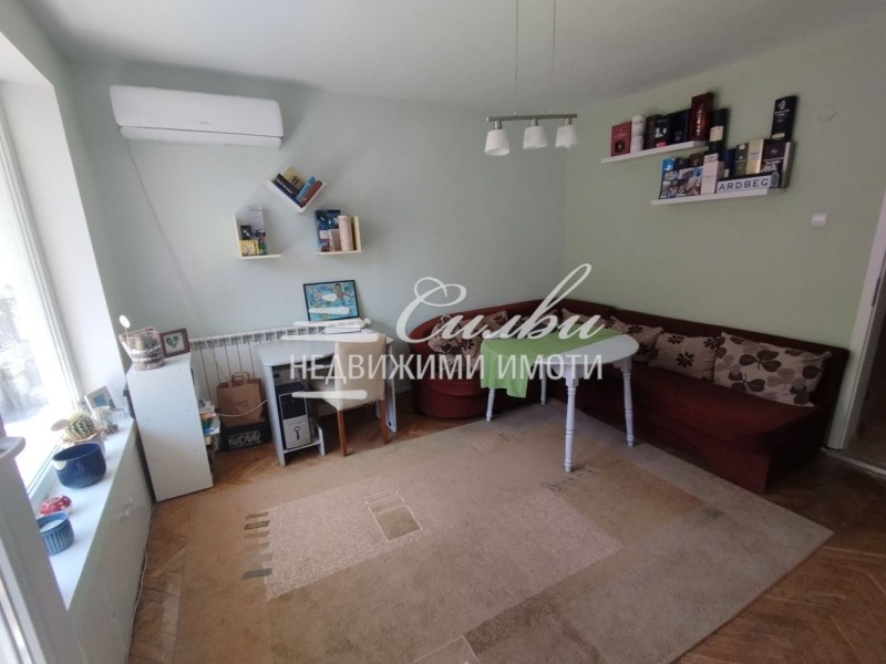 Продава  4-стаен град Шумен , Център , 118 кв.м | 48820397 - изображение [8]