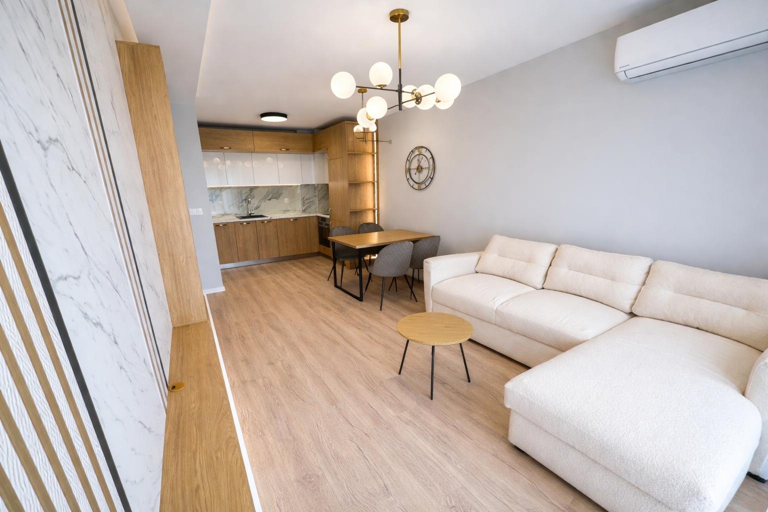 Продава 2-СТАЕН, гр. Пловдив, Кючук Париж, снимка 2 - Апартаменти - 53632519