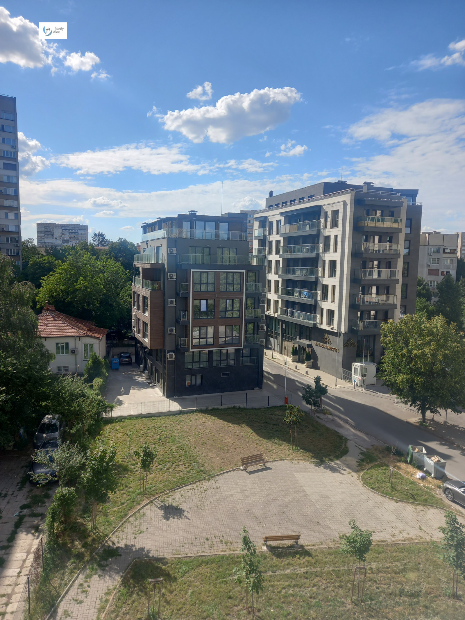 Продава МНОГОСТАЕН, гр. София, Гоце Делчев