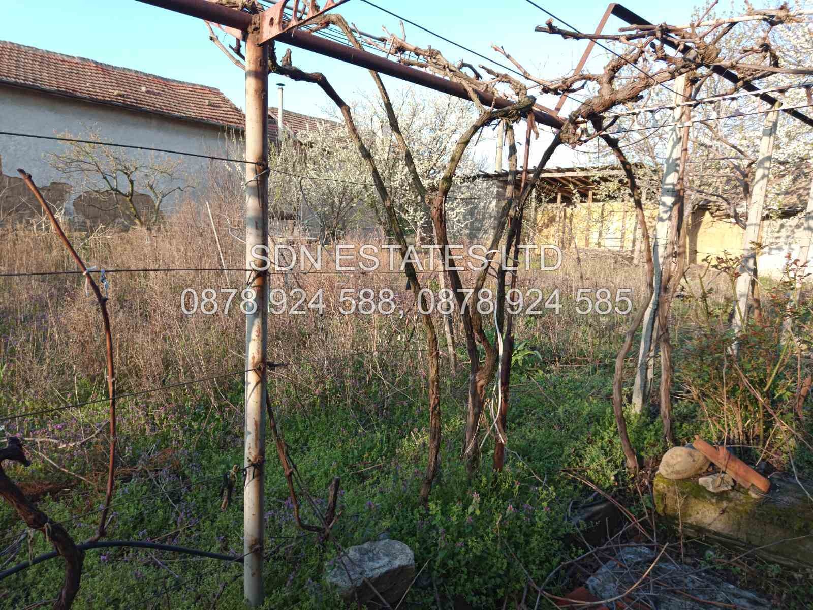Продава КЪЩА, гр. Казанлък, област Стара Загора, снимка 2 - Къщи - 49838198