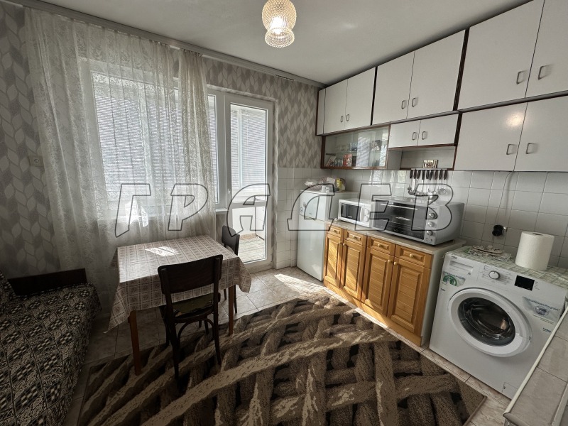 Продава 3-СТАЕН в град Русе, Хъшове - 100 кв.м / 152 000 € » 297 286.16 лв., ГРАДЕВ