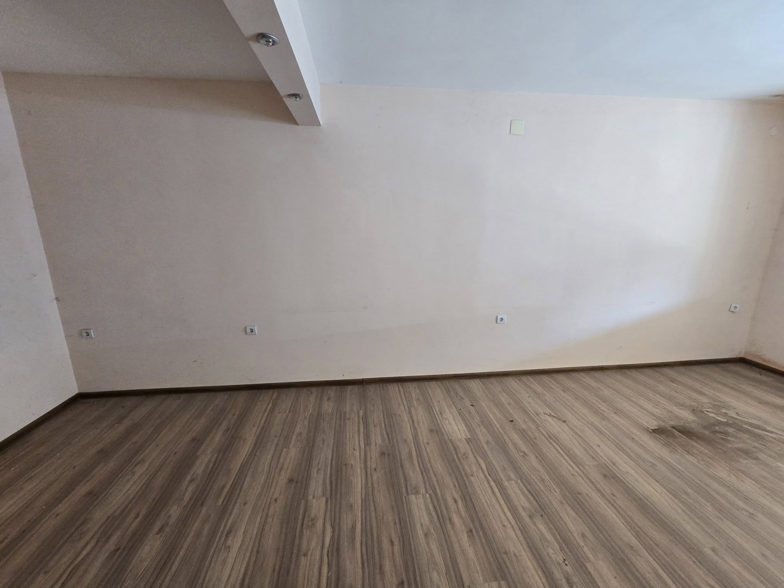 Продава ПРОМ. ПОМЕЩЕНИЕ | Imot.bg — изображение 11