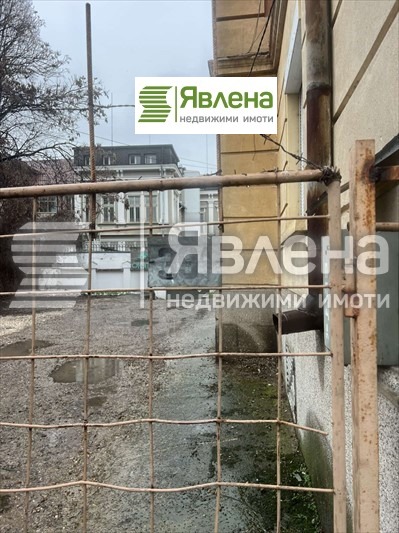 Продава КЪЩА, гр. Плевен, Широк център, снимка 3 - Къщи - 49457470