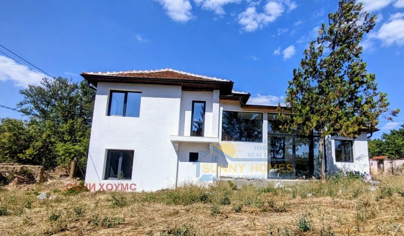Na prodej  Dům oblast Veliko Tarnovo , Polikraište , 204 m2 | 53965839 - obraz [2]