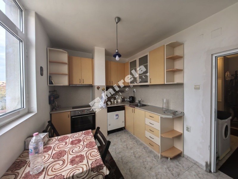 Till salu  1 sovrum Jambol , Centar , 64 kvm | 97137517