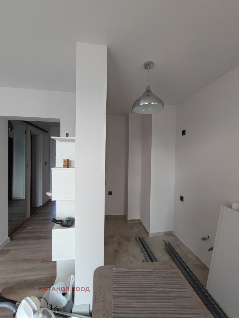 Продава 2-СТАЕН, гр. Благоевград, Идеален център, снимка 3 - Апартаменти - 52721124