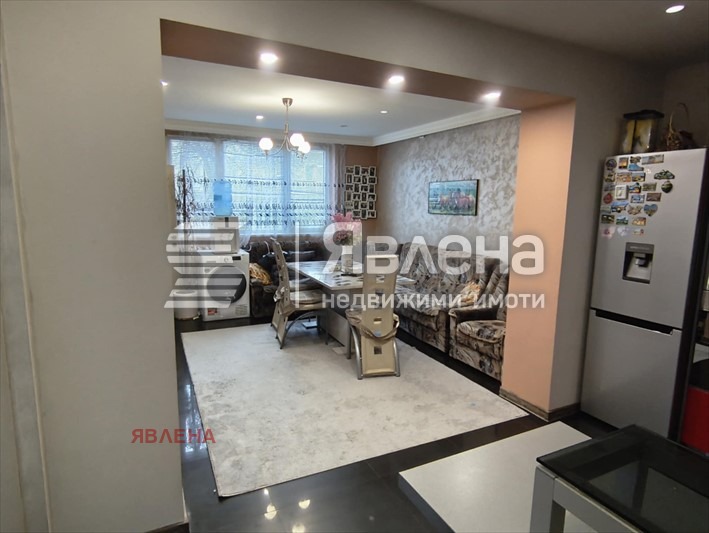 Продава ЕТАЖ ОТ КЪЩА, гр. Божурище, област София област, снимка 2 - Етаж от къща - 53688965